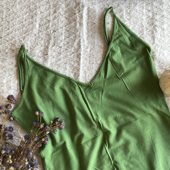 FLAT Rs. 500/- Green cami from Benetton - Picture 2 of 6